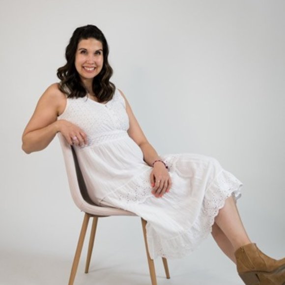 Meet your Posher, Genevieve - Picture 1 of 1